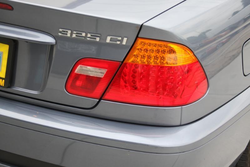 BMW 3-Series 325Ci convertible 2004