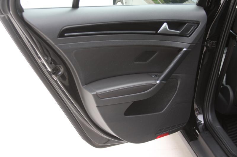 Volkswagen Golf TDI SEL 6A 2015