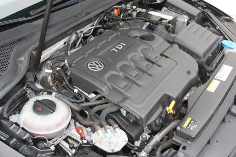 Volkswagen Golf TDI SEL 6A 2015