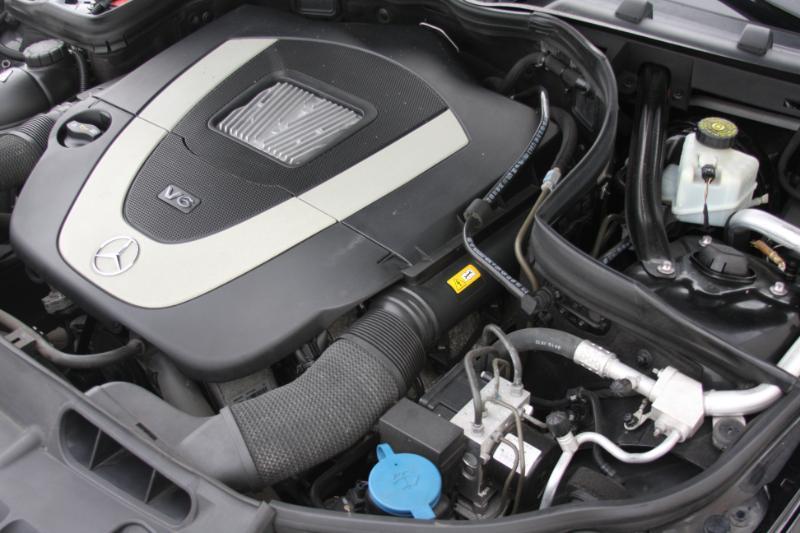 Mercedes-Benz C-Class C300 4MATIC Sport Sedan 2011