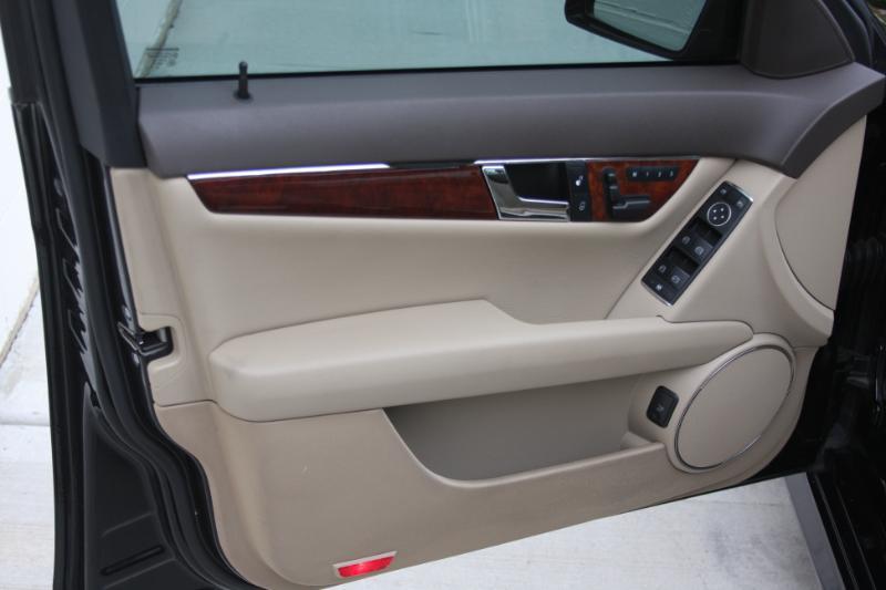 Mercedes-Benz C-Class C300 4MATIC Sport Sedan 2011