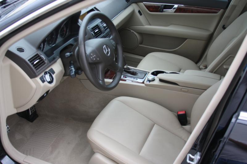 Mercedes-Benz C-Class C300 4MATIC Sport Sedan 2011