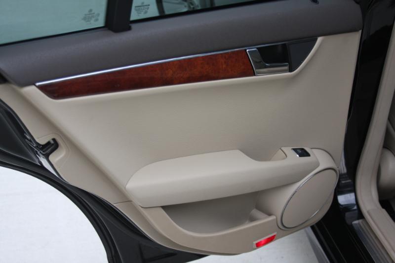 Mercedes-Benz C-Class C300 4MATIC Sport Sedan 2011