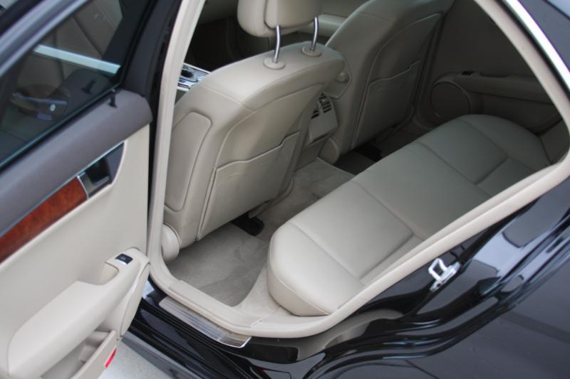 Mercedes-Benz C-Class C300 4MATIC Sport Sedan 2011