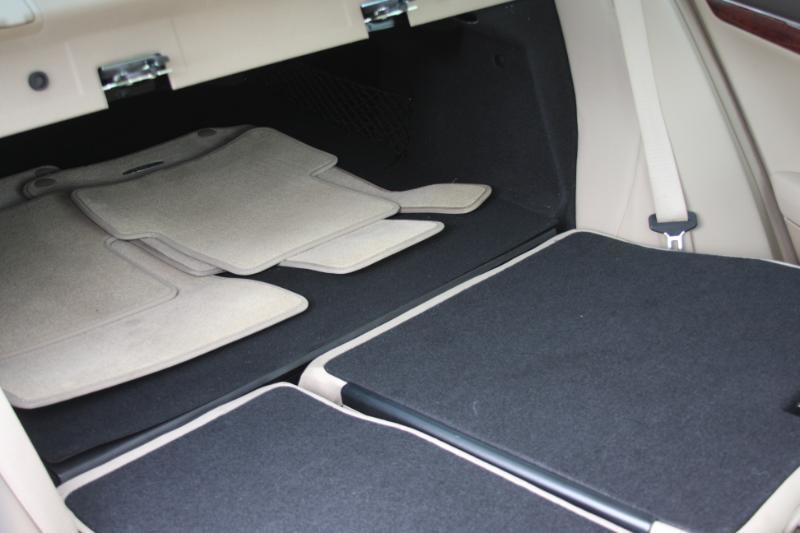 Mercedes-Benz C-Class C300 4MATIC Sport Sedan 2011
