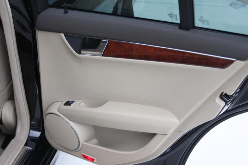 Mercedes-Benz C-Class C300 4MATIC Sport Sedan 2011