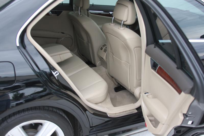 Mercedes-Benz C-Class C300 4MATIC Sport Sedan 2011