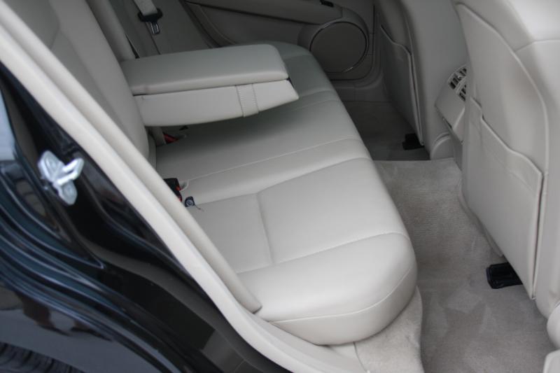 Mercedes-Benz C-Class C300 4MATIC Sport Sedan 2011