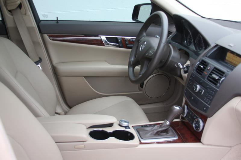 Mercedes-Benz C-Class C300 4MATIC Sport Sedan 2011