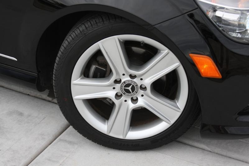 Mercedes-Benz C-Class C300 4MATIC Sport Sedan 2011