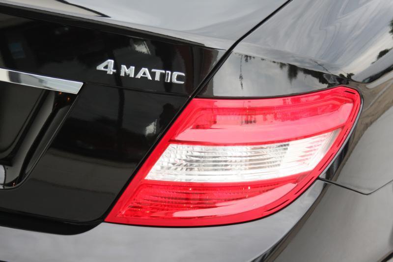Mercedes-Benz C-Class C300 4MATIC Sport Sedan 2011