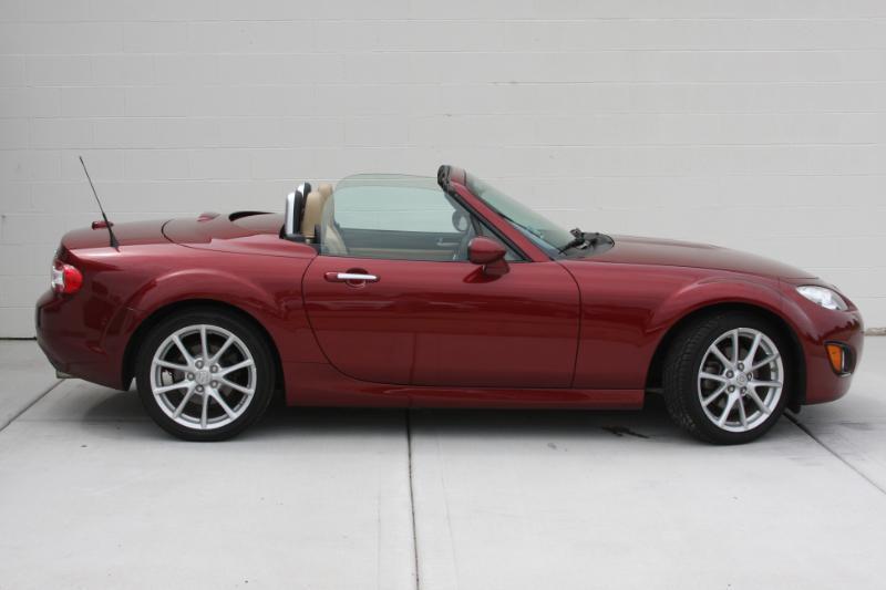 Mazda MX-5 Miata Grand Touring PRHT 2009