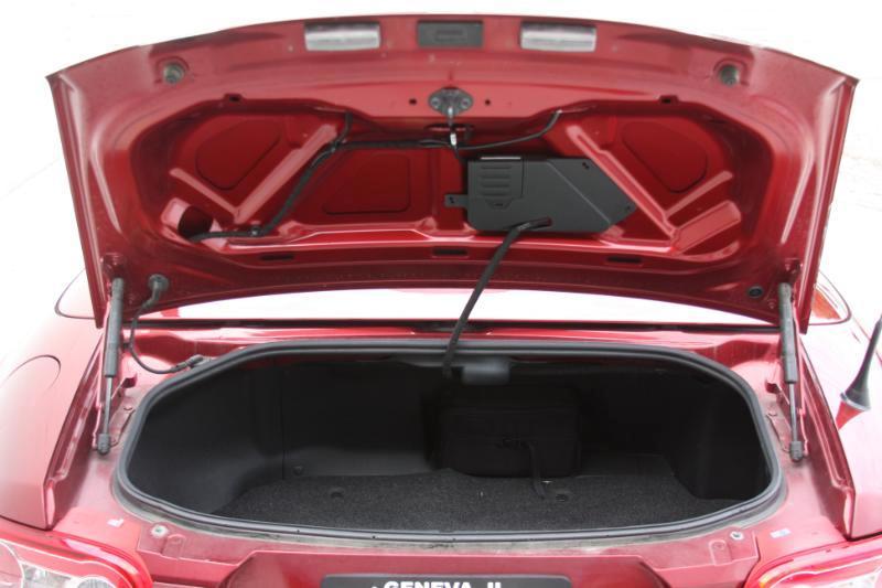Mazda MX-5 Miata Grand Touring PRHT 2009