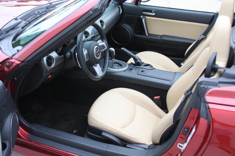 Mazda MX-5 Miata Grand Touring PRHT 2009