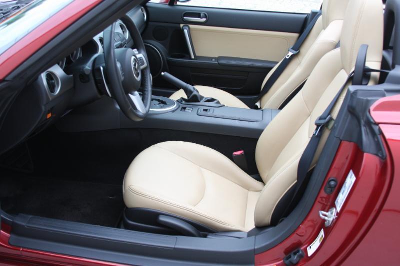 Mazda MX-5 Miata Grand Touring PRHT 2009