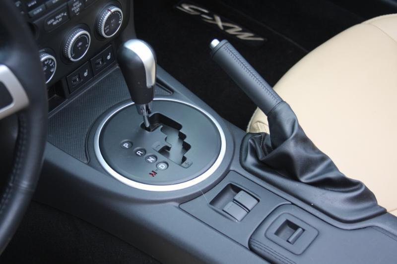 Mazda MX-5 Miata Grand Touring PRHT 2009