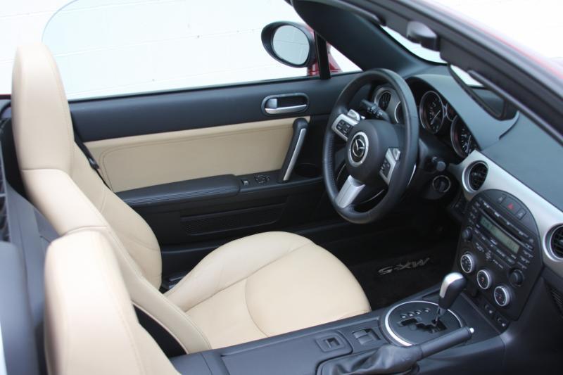 Mazda MX-5 Miata Grand Touring PRHT 2009