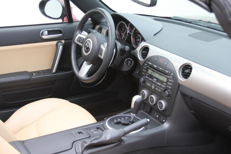 Mazda MX-5 Miata Grand Touring PRHT 2009