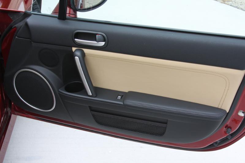 Mazda MX-5 Miata Grand Touring PRHT 2009