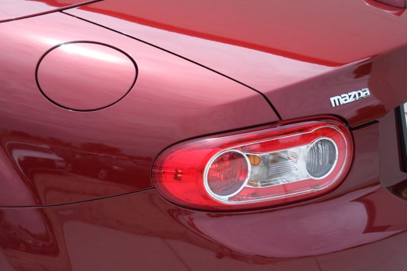 Mazda MX-5 Miata Grand Touring PRHT 2009