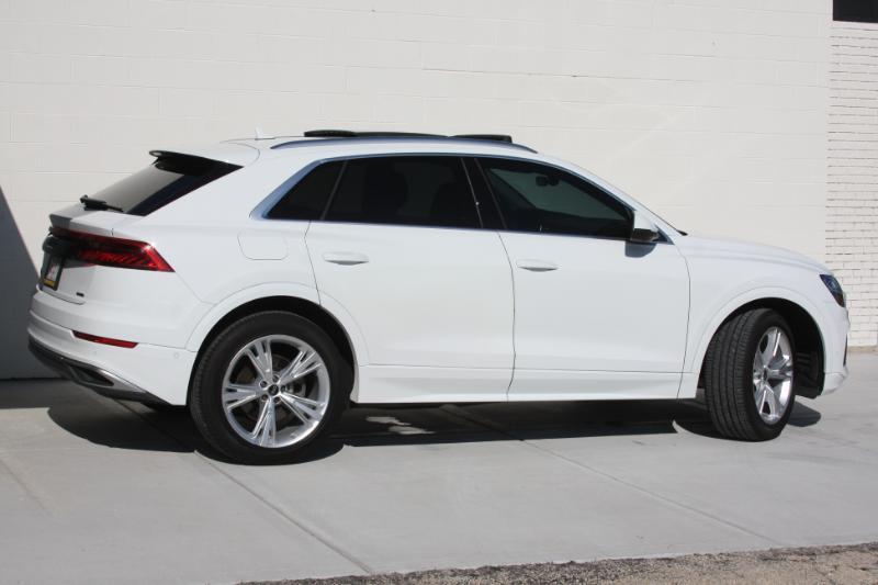 Audi Q8  2022
