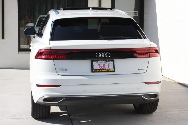 Audi Q8  2022