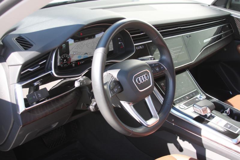 Audi Q8  2022