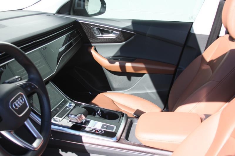 Audi Q8  2022