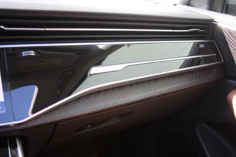 Audi Q8  2022
