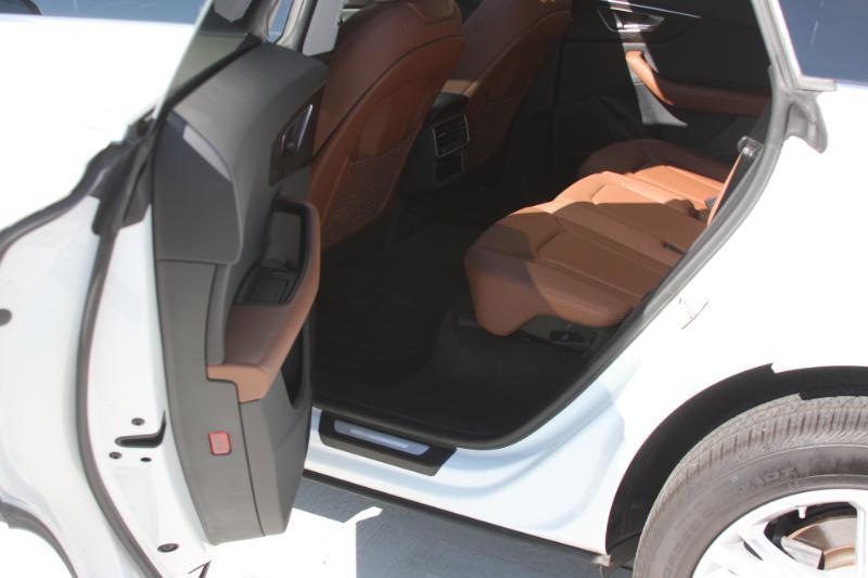 Audi Q8  2022