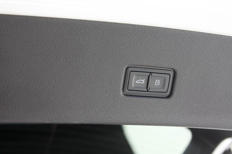 Audi Q8  2022
