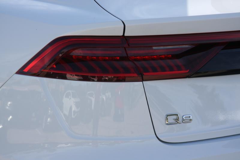 Audi Q8  2022