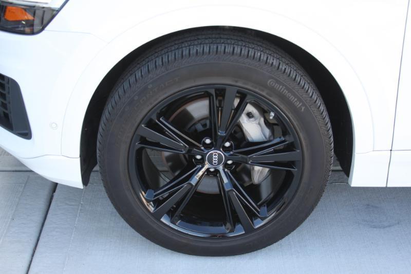 Audi Q8  2022