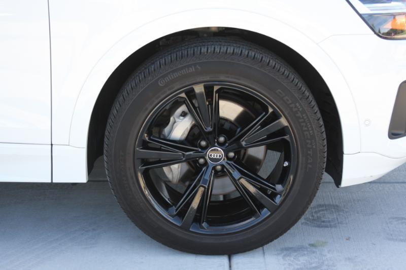 Audi Q8  2022
