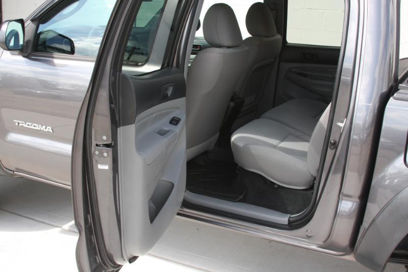 Toyota Tacoma PreRunner Double Cab I4 4AT 2WD 2015
