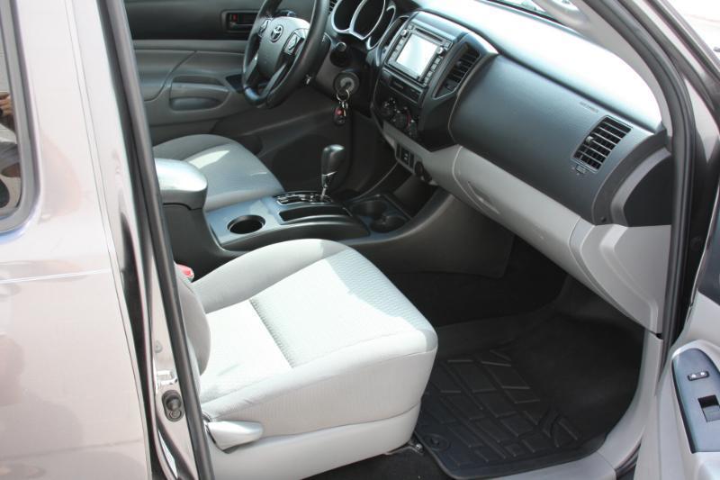 Toyota Tacoma PreRunner Double Cab I4 4AT 2WD 2015
