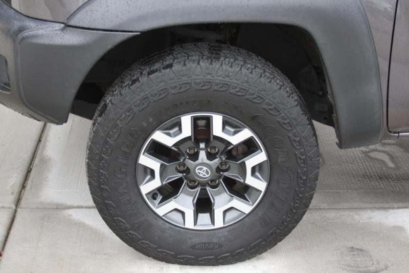 Toyota Tacoma PreRunner Double Cab I4 4AT 2WD 2015