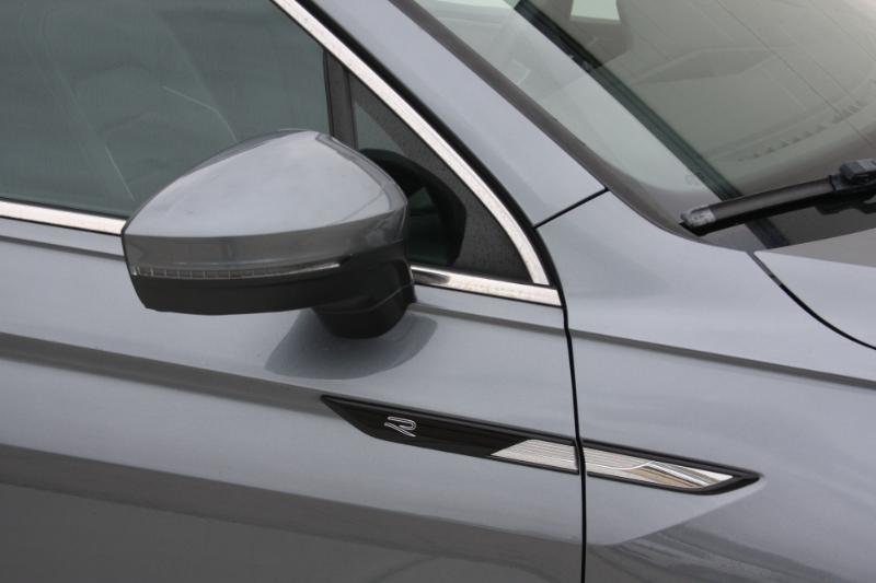 Volkswagen Tiguan SEL R-Line 4MOTION 2022