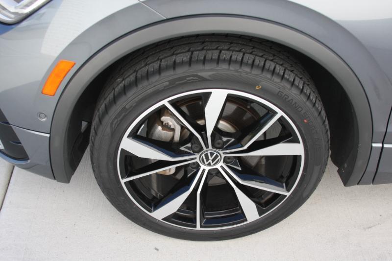 Volkswagen Tiguan SEL R-Line 4MOTION 2022