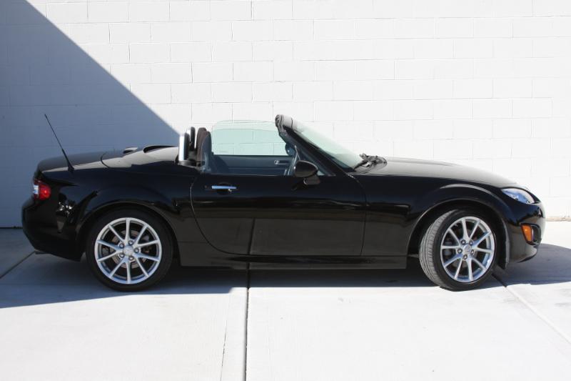 Mazda MX-5 Miata Grand Touring PRHT 2010