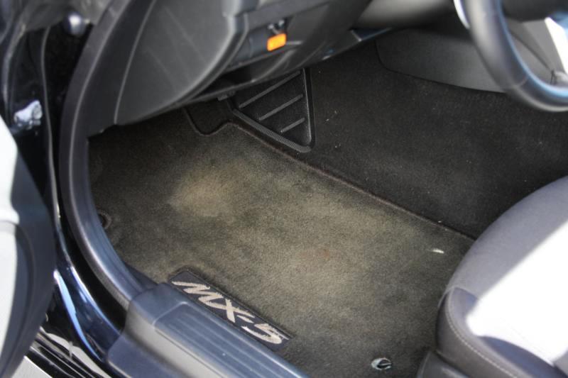 Mazda MX-5 Miata Grand Touring PRHT 2010