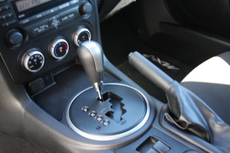 Mazda MX-5 Miata Grand Touring PRHT 2010