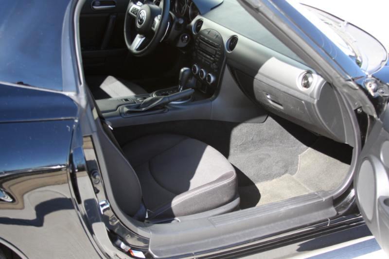 Mazda MX-5 Miata Grand Touring PRHT 2010