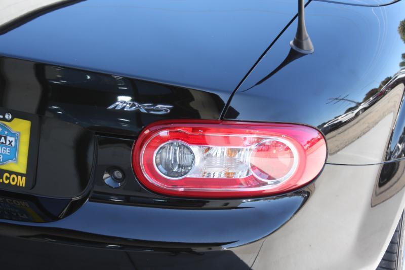 Mazda MX-5 Miata Grand Touring PRHT 2010