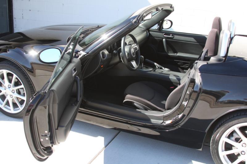 Mazda MX-5 Miata Grand Touring PRHT 2010