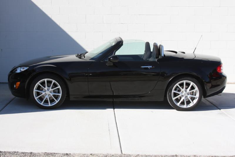 Mazda MX-5 Miata Grand Touring PRHT 2010
