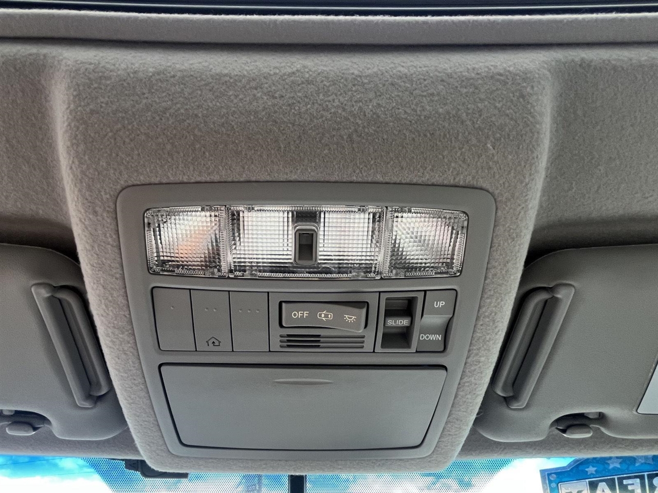 2013 Toyota Highlander LE Plus photo 7