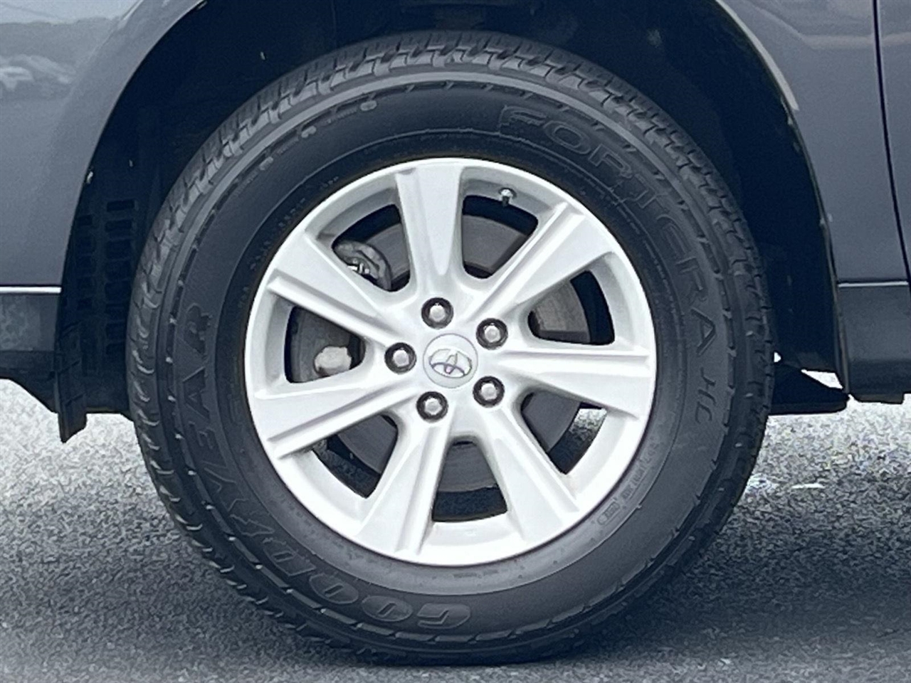 2013 Toyota Highlander LE Plus photo 26