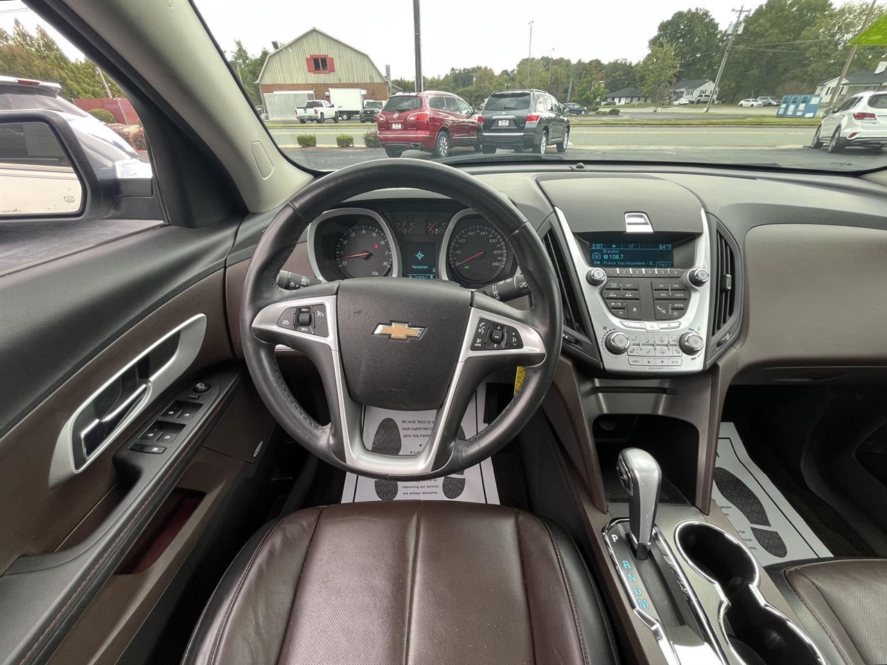 2011 Chevrolet Equinox LTZ photo 2