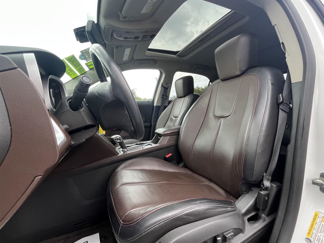 2011 Chevrolet Equinox LTZ photo 4